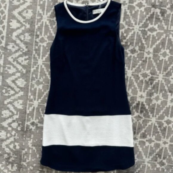 GUC Trina Turk Color-block Navy White Shift Dress Curved Hem Lined Sleeveless - Picture 1 of 6